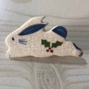 Dedham Pottery Blue/White Crackle Pin circa 1996